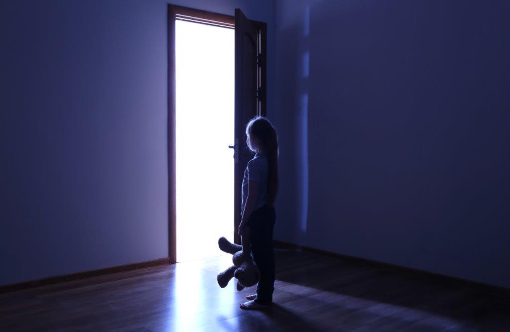 SCHLAFWANDELN/VERHALTENSSTÖRUNGEN IM SCHLAF SCHLAFWANDELN/VERHALTENSSTÖRUNGEN IM SCHLAF